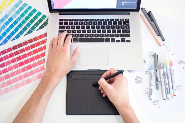Conception graphique 2023 : Meilleurs logiciels, techniques innovantes et conseils pratiques