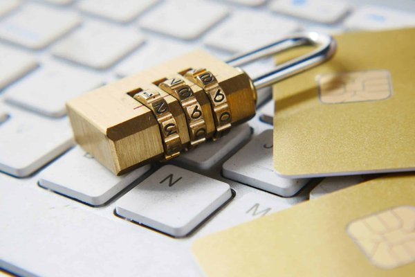 Comment garantir la conformité des données dans les solutions de cloud hybride ?