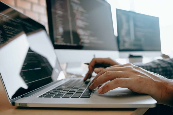 Agence web en Bretagne : un partenaire clé pour développer votre présence numérique